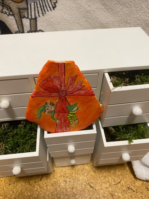 Decorative stone "Snailed it"