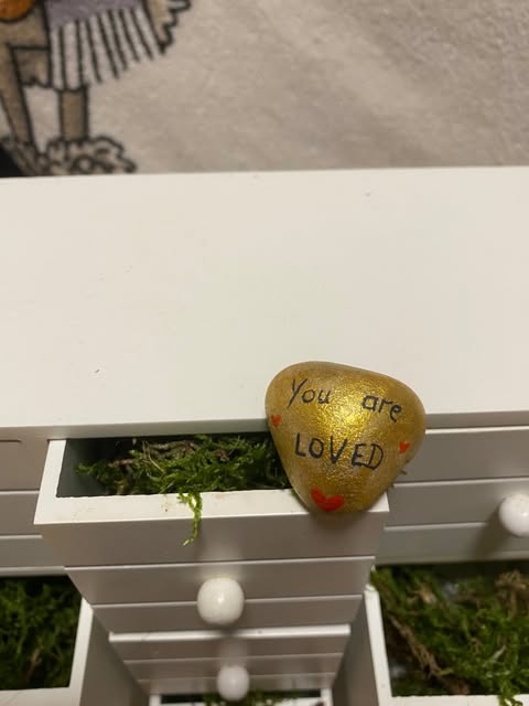 Decorative stone "Snailed it"