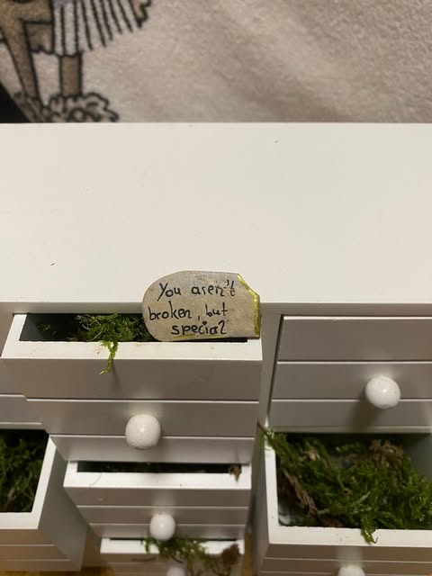 Deko Stein "You aren't broken.." (small)